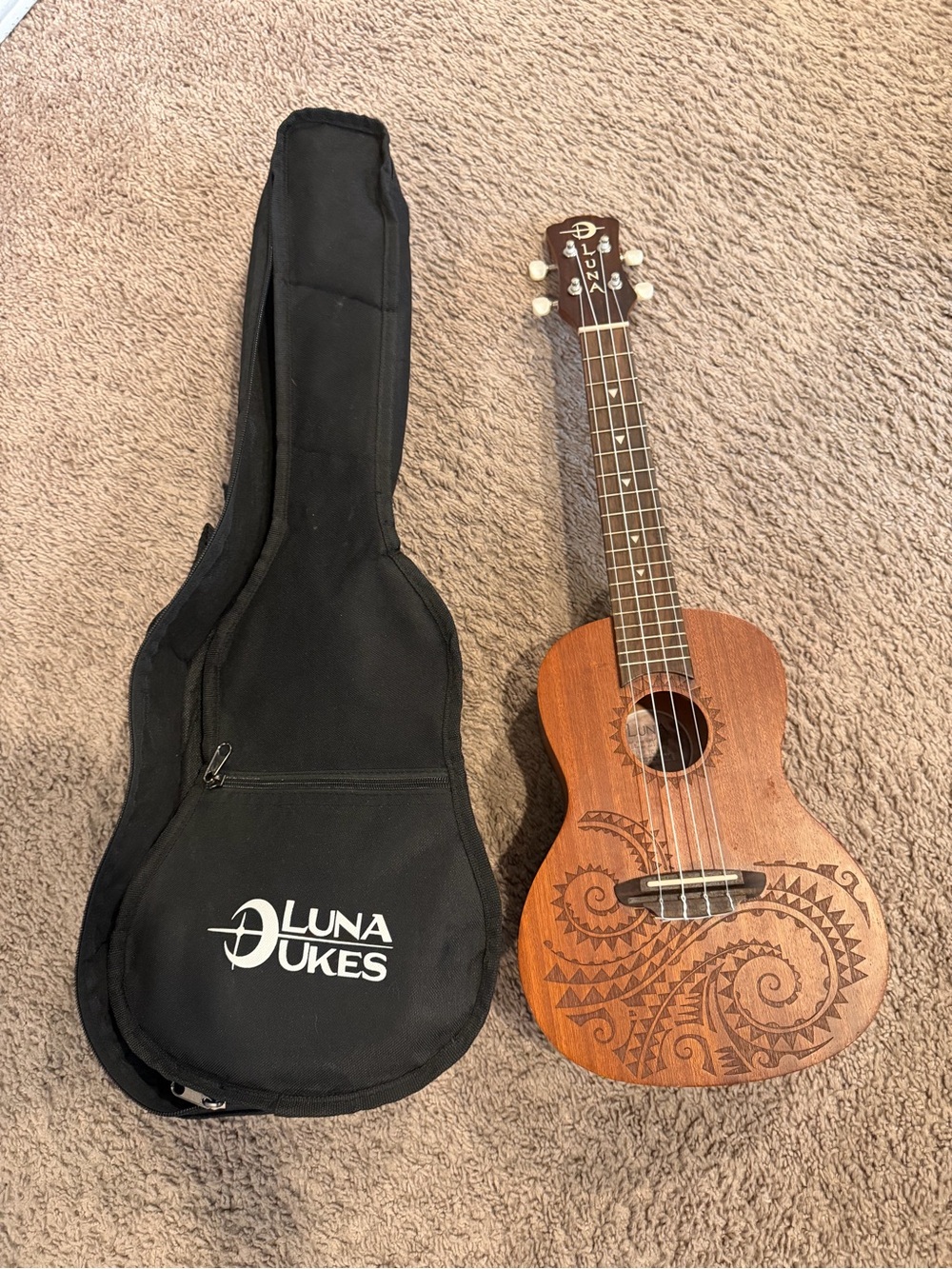 Luna Mahogany Concert Ukulele with Original Padded Gig Bag
